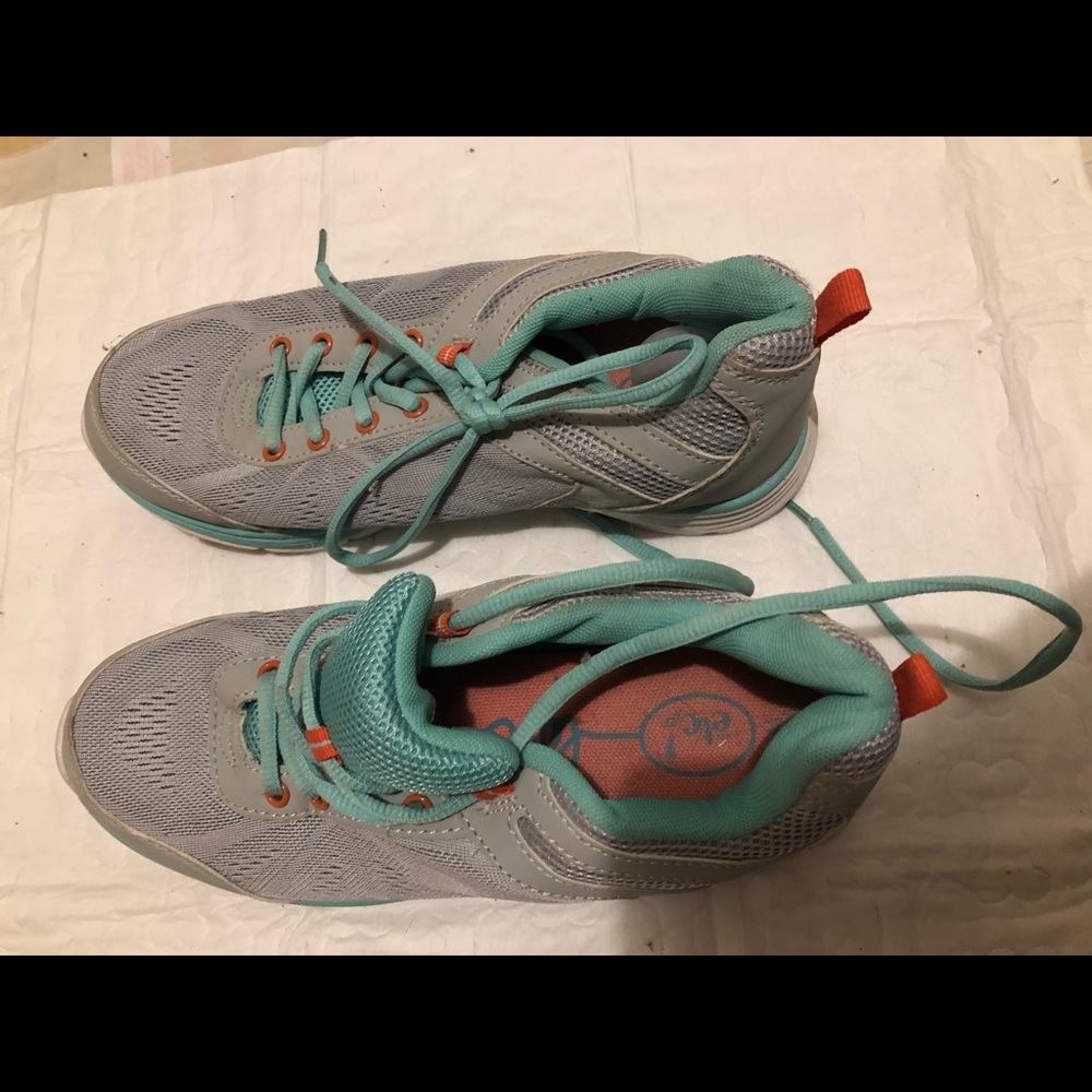 Running shoes